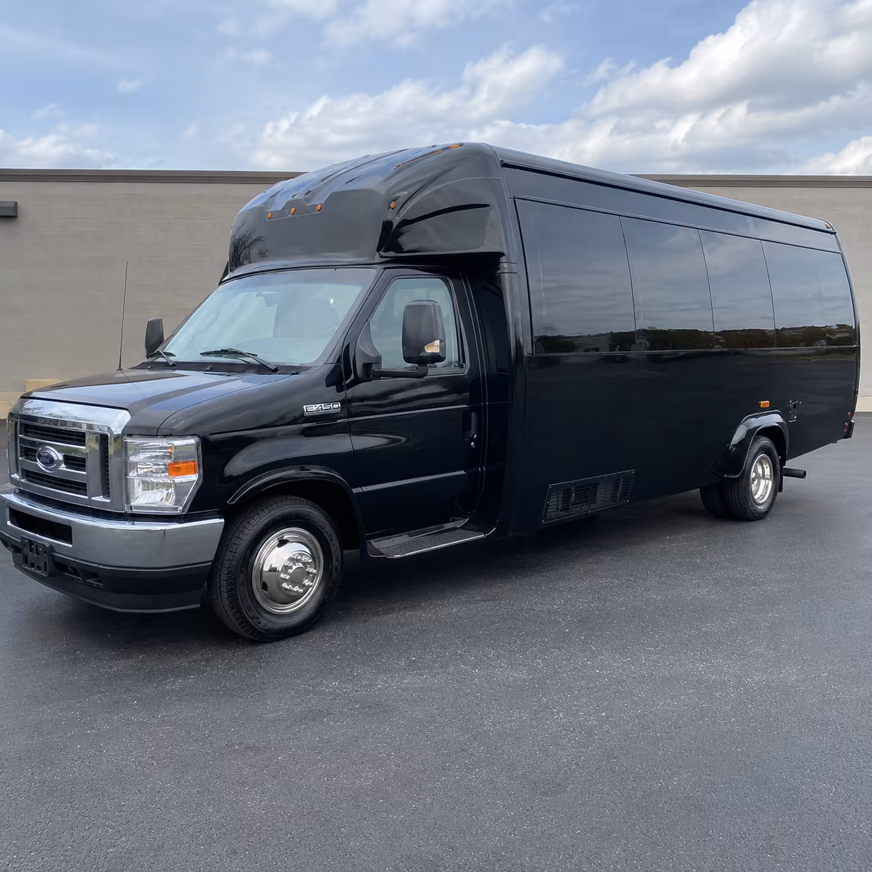 Minneapolis Birthday, Sweet 16, & Quinceañera Party Bus Rentals